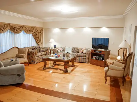 Departamento en Venta de 5 ambientes