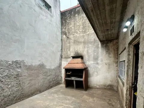 Casa - Alquiler - Argentina, La Matanza - VALENTIN GOMEZ 2936