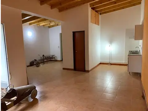 Casa 3 ambientes con 2 baños