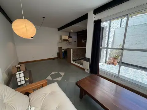 Depto Tipo Casa 2 ambientes con 1 baño