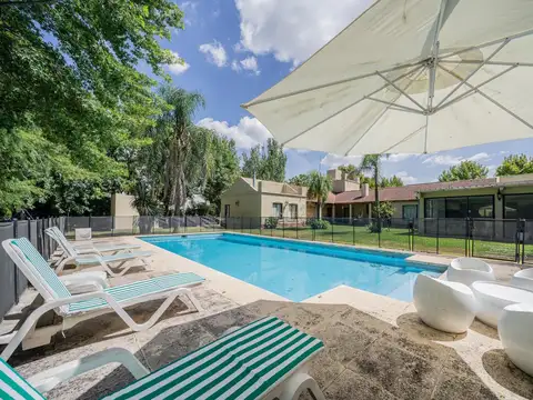 Venta. Casa en Haras Del Sol Pilar. 4 dormitorios Pileta climatizada Estilo y Naturaleza