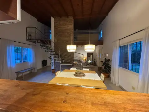 Casa en alquiler en Villa elisa