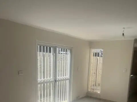 Casa en Venta en Godoy Cruz, USD 70.000