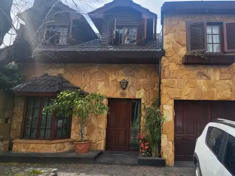 5 ambientes con cochera en venta Castelar Apto Credito