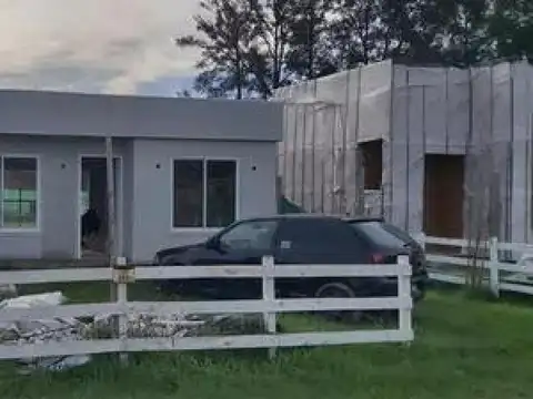 Casa en venta - 2 Dormitorios 1 Baños - 300Mts2 - General Rodríguez