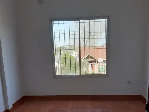 Depto Tipo Casa en Alquiler de 2 dormitorios