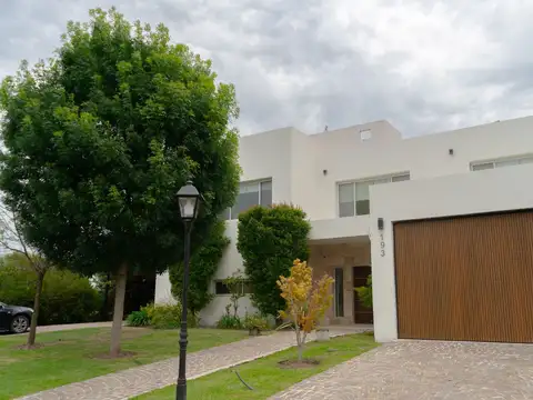 Casa en San Sebastián, Área 5 a la laguna