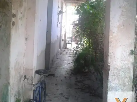 Casa en venta - 2 dormitorios 1 baño - 200mts 2  - La Plata