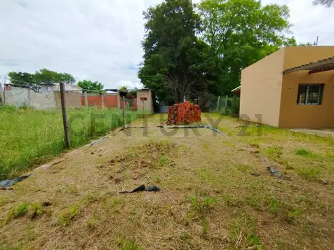 Algarrobo y Los Nogales , Piso 0