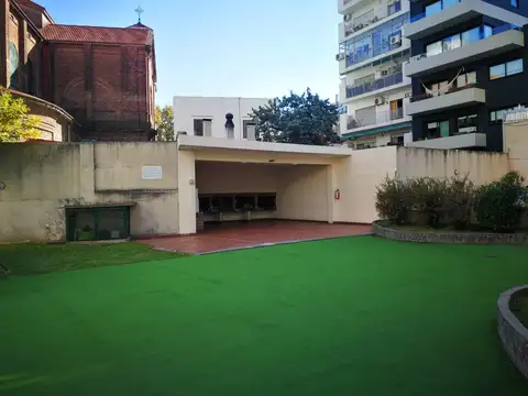 Oficina en Alquiler con 1 cochera