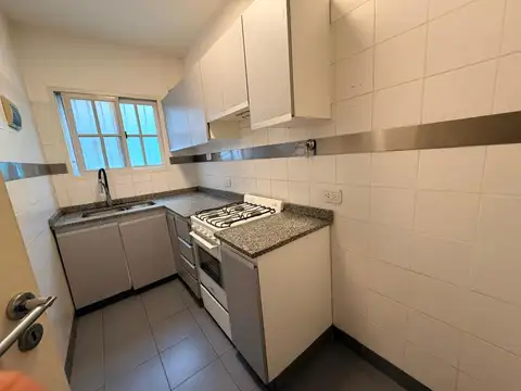 Depto Tipo Casa en Alquiler en Olivos, $ 850.000
