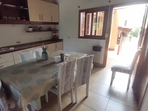 Casa en  VENTA -  4 dormitorios - Beccar