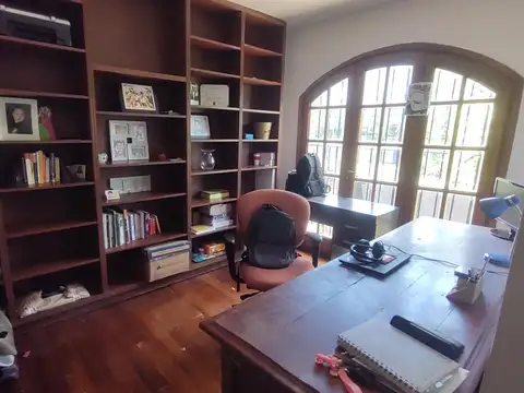 Casa 7 ambientes con 4 baños