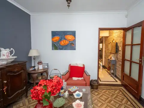 Casa 6 ambientes con 3 baños