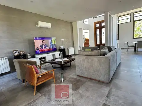 Casa en Venta al Este