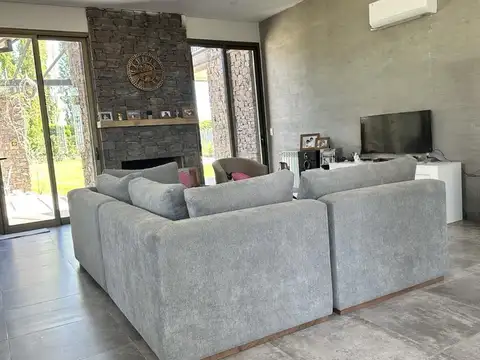 Casa en Venta en Lujan de Cuyo, USD 685.000