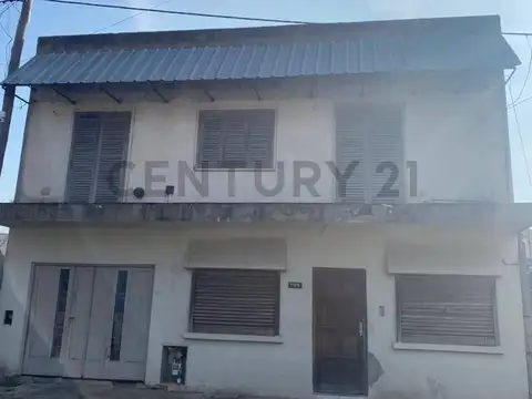 CASA EN VENTA DOS PLANTAS