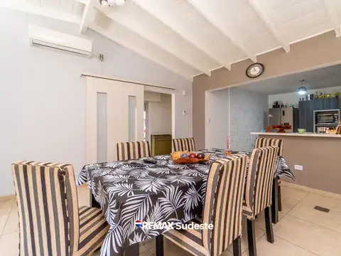Casa 3 ambientes con 2 baños