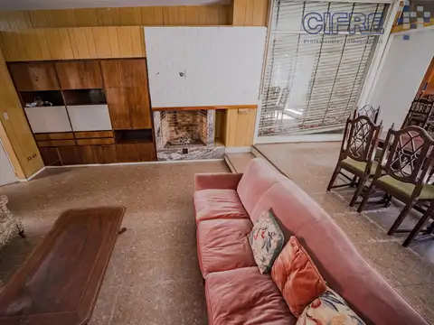 Casa 6 ambientes con 3 baños