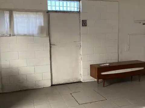 Venta Local o departamento 1 ambiente. Zona Falcuho y Malvinas