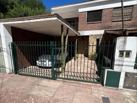 Casa tipo PH 4 ambientes con Cochera APTO CREDITO