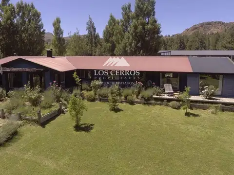 Casa 7 ambientes con 4 baños
