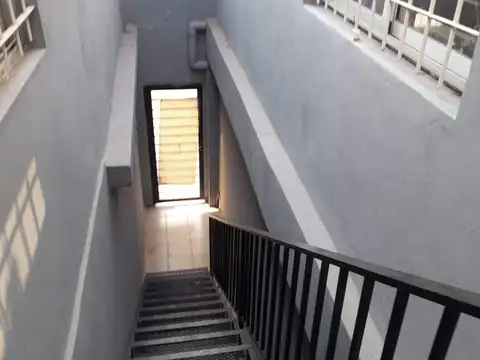 venta dpto 2 amb muy amplio en Castelar