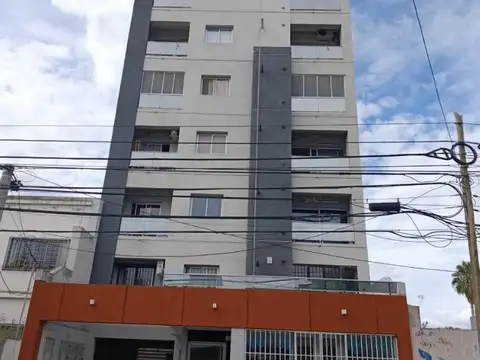 Exc depto 2 dor alq bcon/gge cubierto Alvarado 1764