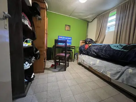 Casa 4 ambientes con 1 baño