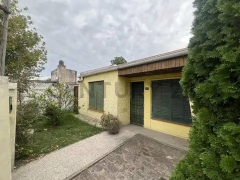 Casa en venta, 2 dormitorios - Villa Elvira -  La Plata