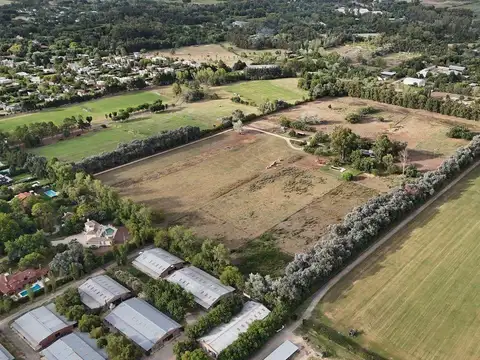 Chacra en venta en Pilar con pileta