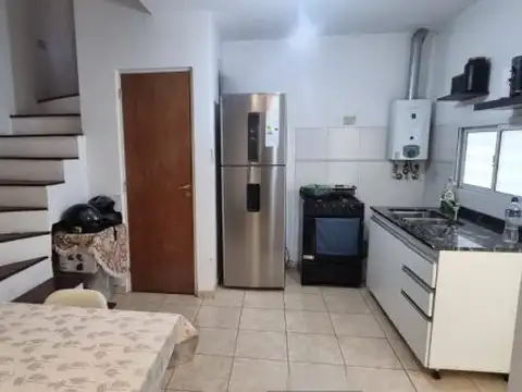 Depto Tipo Casa 3 ambientes con 1 baño