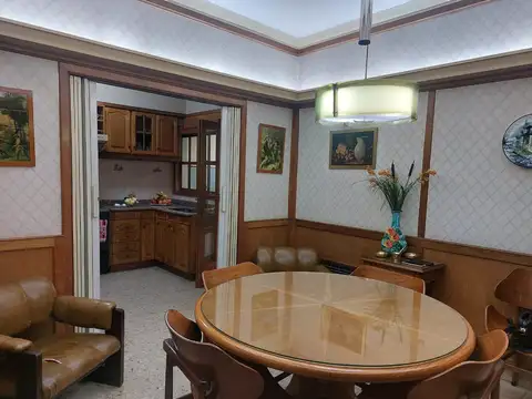Local en Venta en Moron, USD 1.400.000