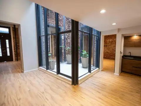 Tríplex reciclada c/ jardín de invierno -5 ambientes-Palermo