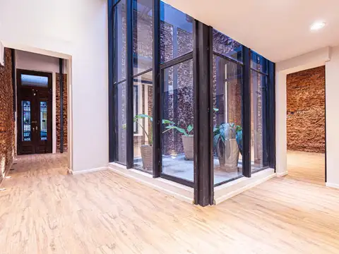 Tríplex reciclada c/ jardín de invierno -5 ambientes-Palermo