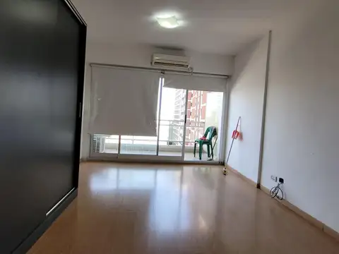 José María Moreno 351 , Piso 8