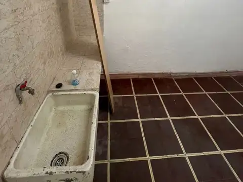 Local - Alquiler - Argentina, La Matanza - almafuerte 2800