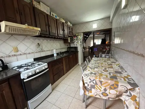 Depto Tipo Casa 4 ambientes con 2 baños