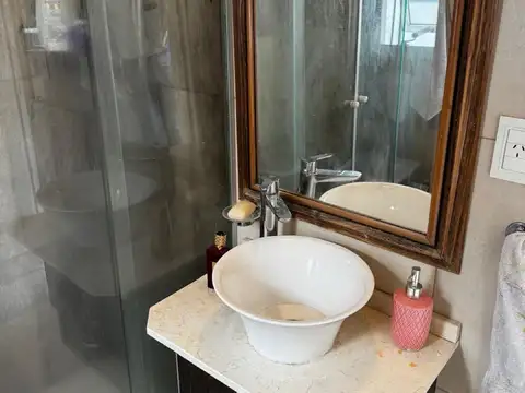 Depto Tipo Casa en Venta con 1 cocheras