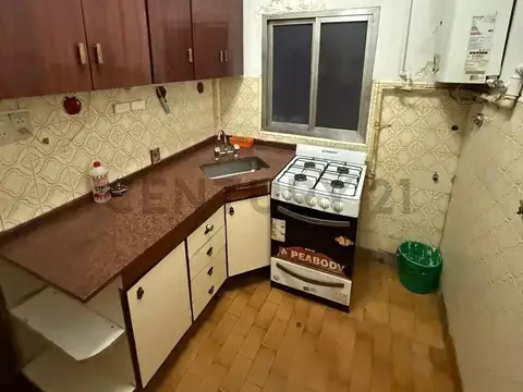 VENTA DEPARTAMENTO TRES AMBIENTES EN FLORES