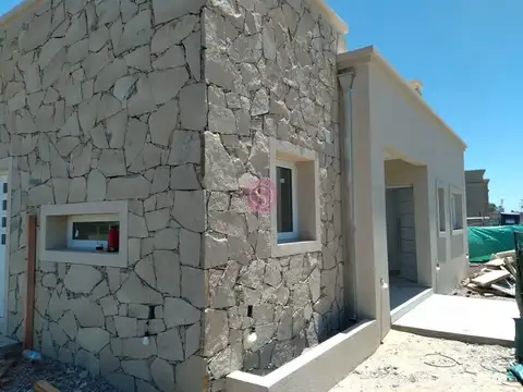 Casa 4 ambientes con 3 baños