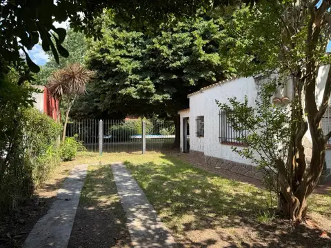 Calle 467 entre 14b y 14c 600