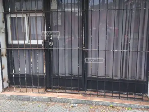 Depto Tipo Casa en Venta en Mataderos, USD 140.000