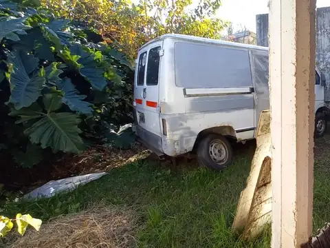 Oportunidad! Casa en Esquina 3 ambientes en Av. Otamendi