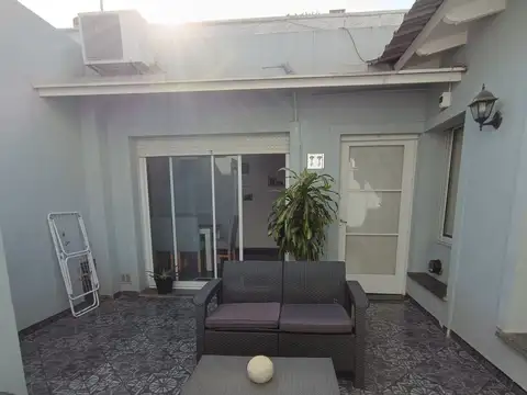 VENTA PH 3 AMB  PB CON PATIO SIN EXPENSAS FLORES