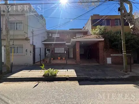 Rivadavia 935 - PH con excelente ubicación, cerca del tren Mitre y de la Avenida en alquiler