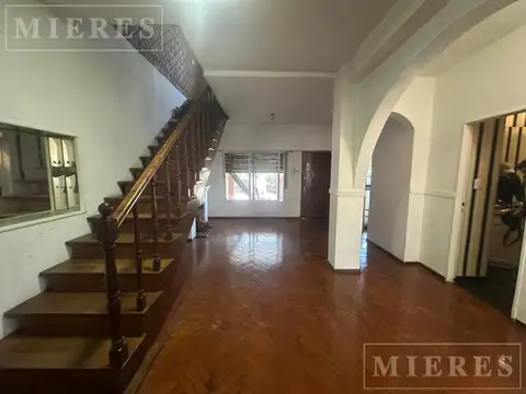 Depto Tipo Casa en Alquiler de 3 dormitorios