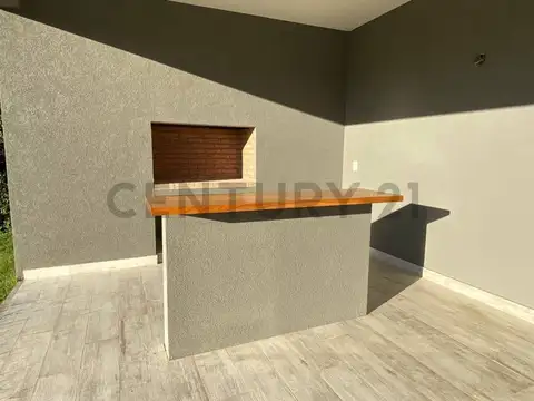 Casa en Venta en Pilar del Este - Santa Guadalupe, USD 310.000