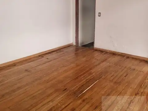 Casa en Alquiler con 1 cochera