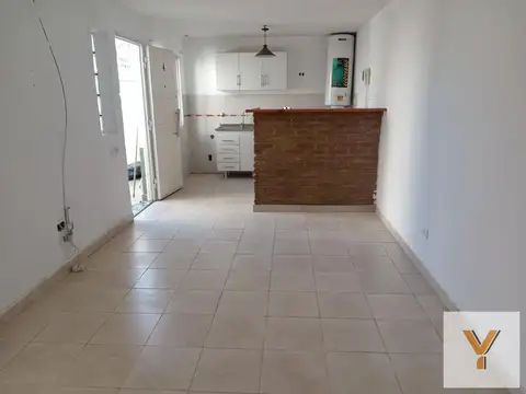 Casa en venta - 2 Dormitorios 1 Baño - Cochera - 55,53Mts2 - Garín, Escobar